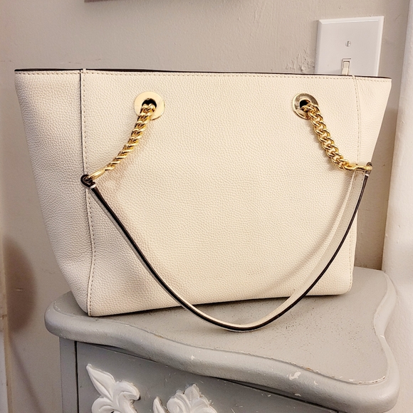 Coach Turn lock chain tote 27 NWOT attached - Picture 7 of 16